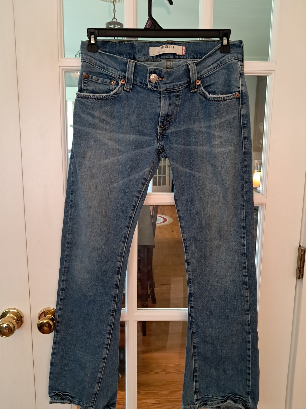 Levi's Women's Straight Leg Jeans in Medium Blue Wash